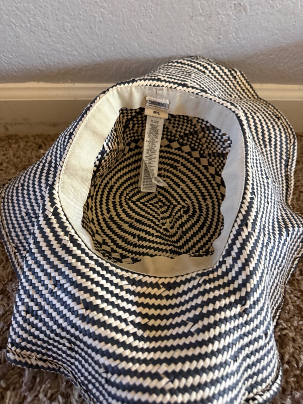 Roxy Black and Cream Patterned Sun Hat (M/L) - Picture 3 of 4